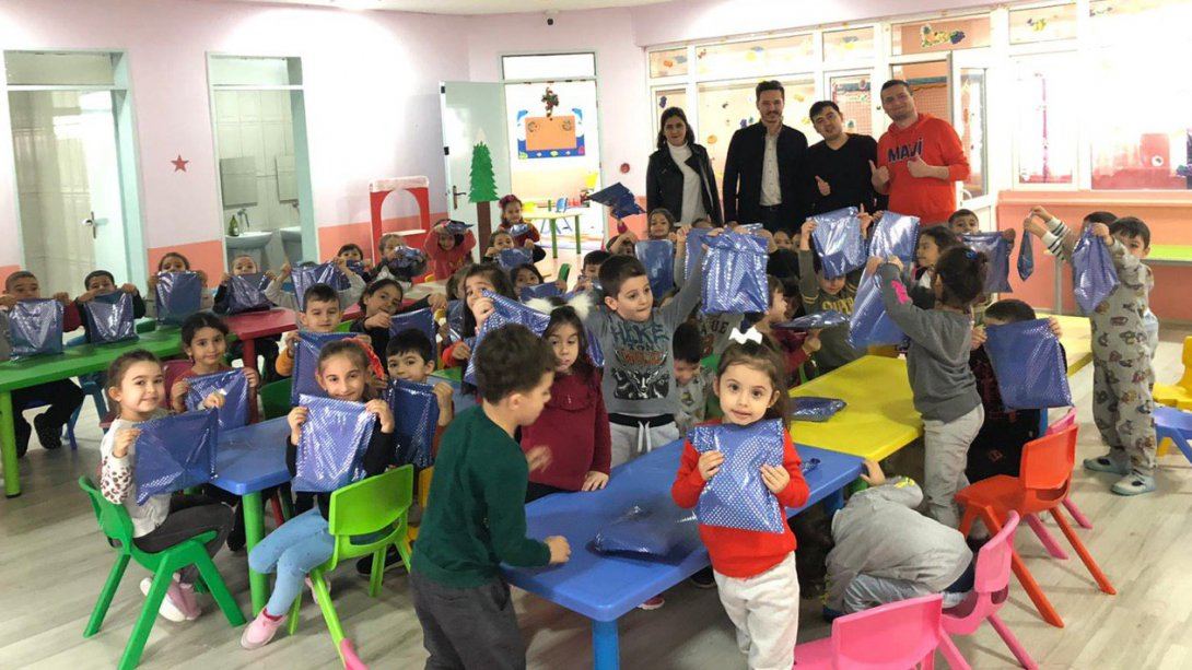 İlçemiz Anaokulu Öğrencileri Elazığ'daki Akranlarına Hediyeler Gönderdi