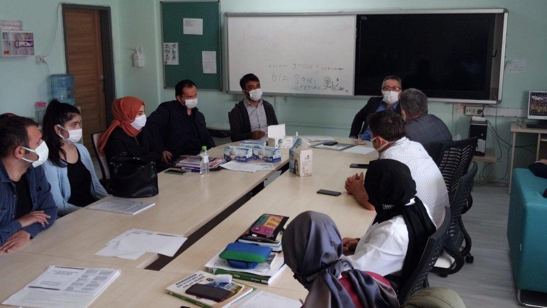 Müdürümüzün Şehit Mansur Cansız Anadolu İmam Hatip Lisesini Ziyaretleri
