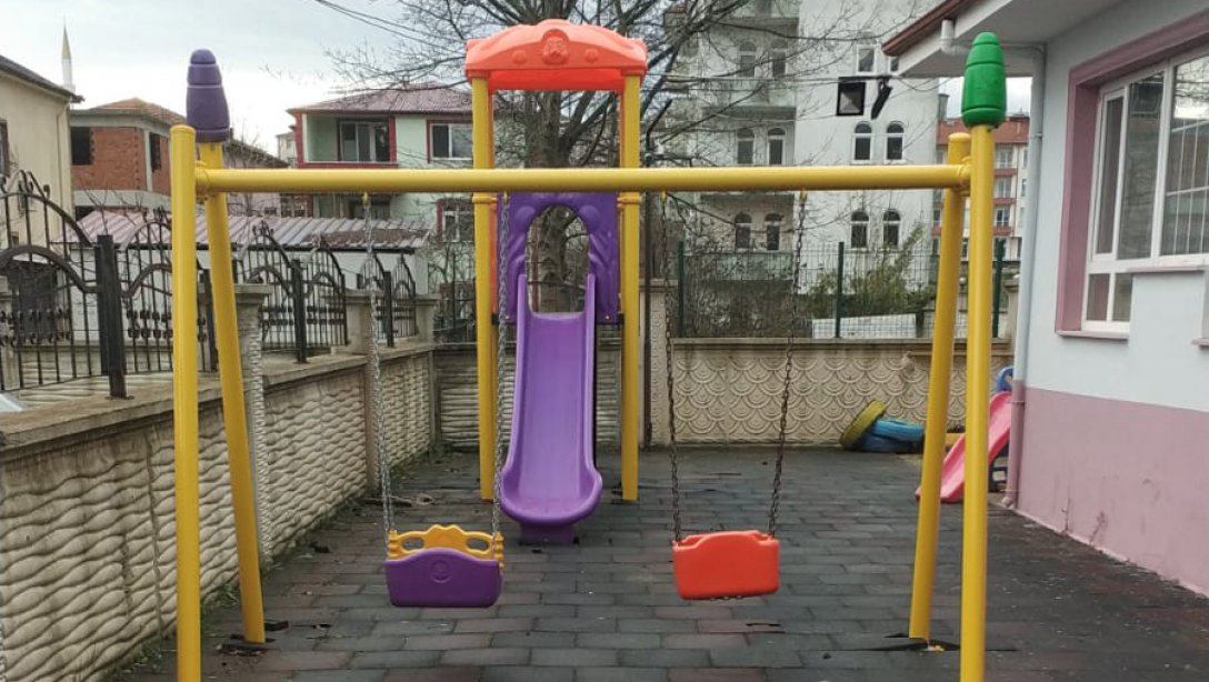 Belediyemizden Anaokuluna Oyun Parkı