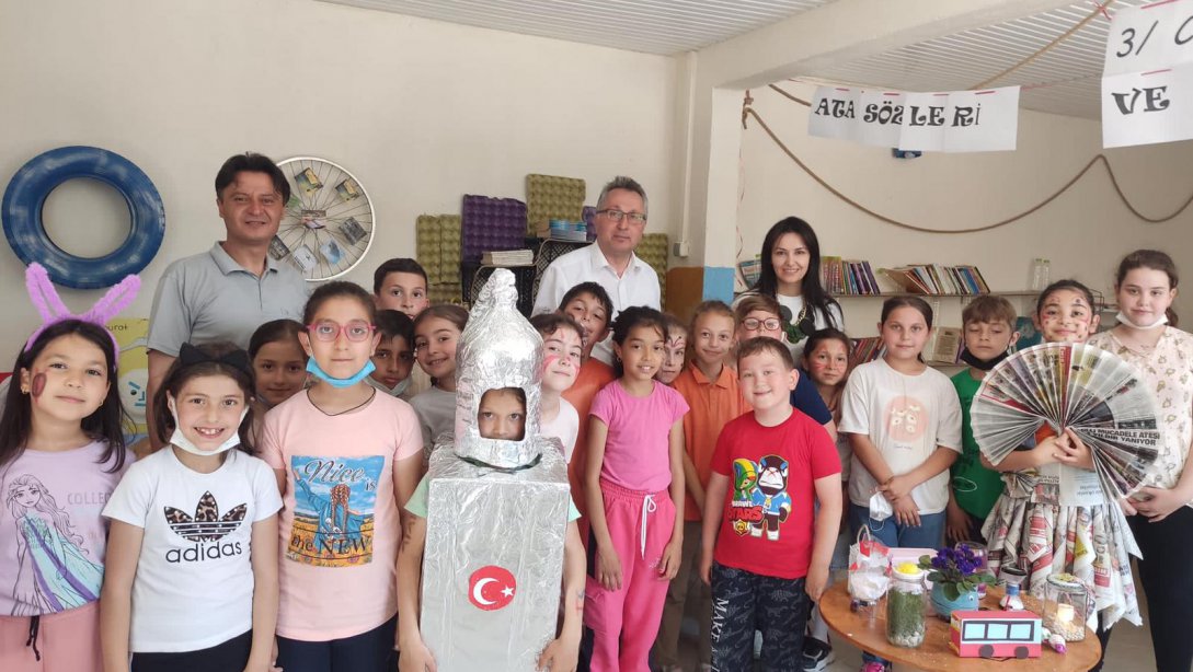 Müdürümüzün Atatürk İlkokulu Geri dönüşüm ve Sıfır Atık Kütüphanesini Ziyaretleri